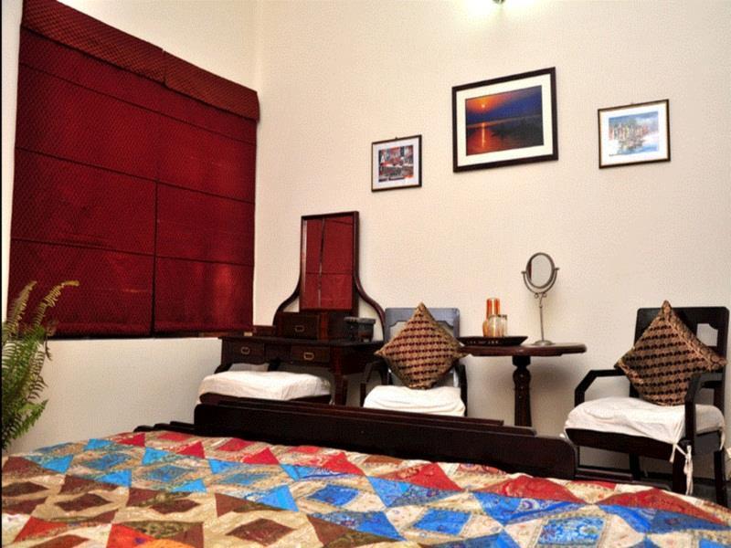 Aashray Apartment Varanasi Bagian luar foto